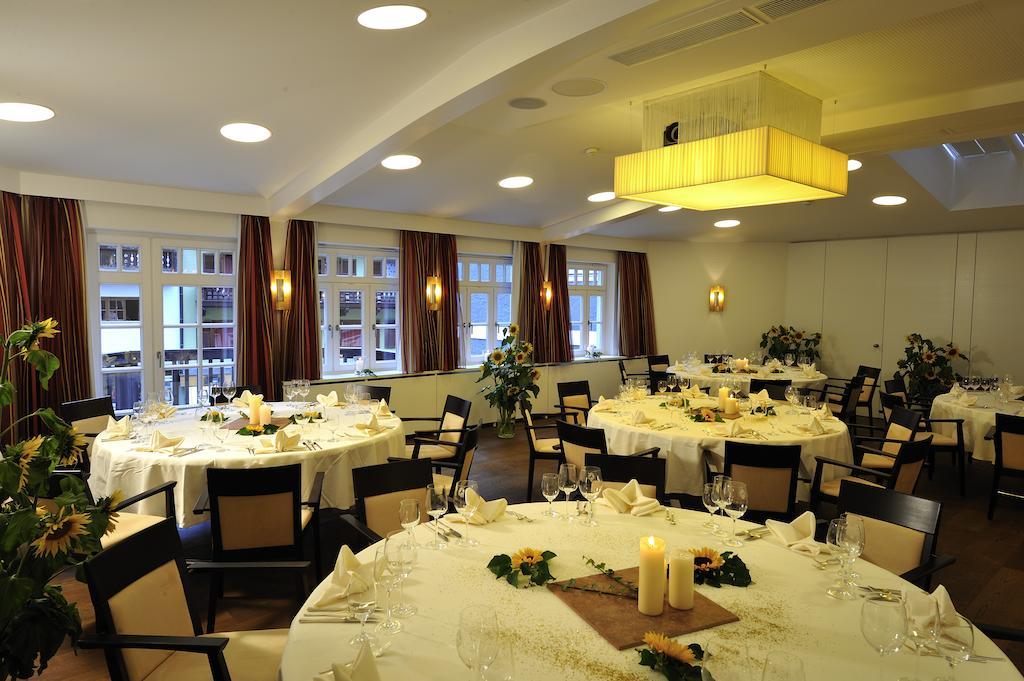 Romantik Hotel Im Weissen Rossl Am Wolfgangsee Sankt Wolfgang im Salzkammergut Restoran foto